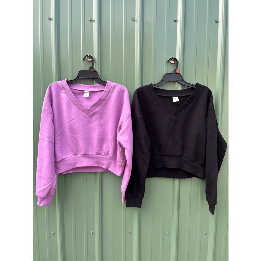 V-Neck Fleece Cropped Sweatshirt 2-Pack Size M